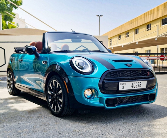 Mini Cooper S Convertible 2020 for rent in 迪拜